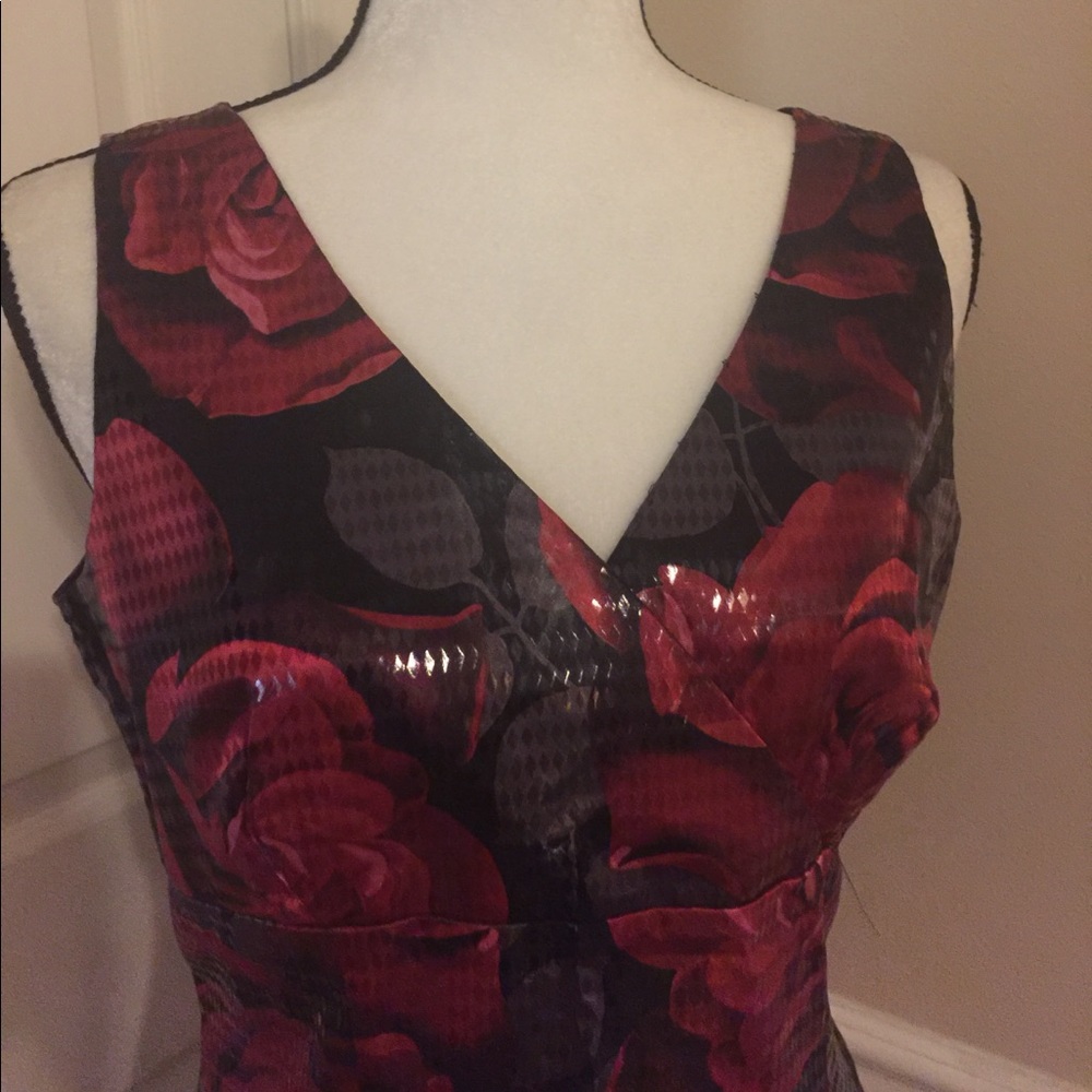 Rose Print LA BELLE Dress with rear split, size 9 - Picture 2 of 4